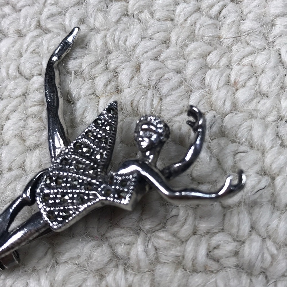 Ballet Dancer Pin - Picture 2 of 3